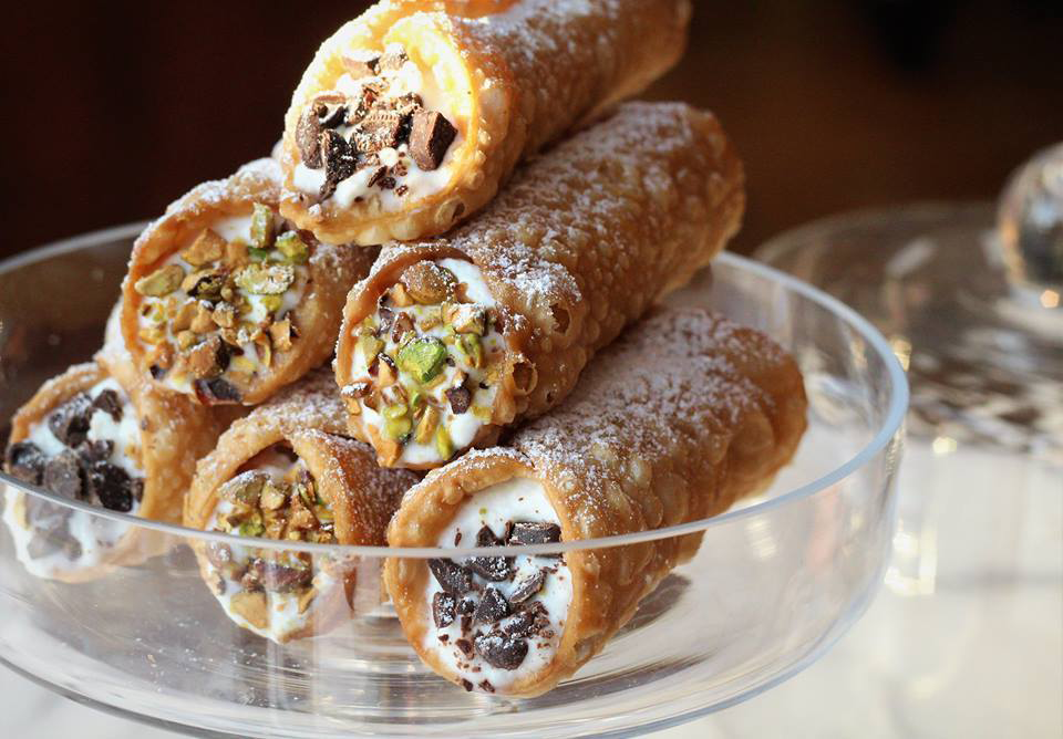 Vuelle_residence_vacanza_culinaria_siciliana_in_sicilia_mare_food_travel_capo_d_orlando_appartamenti_vacanze_cannoli